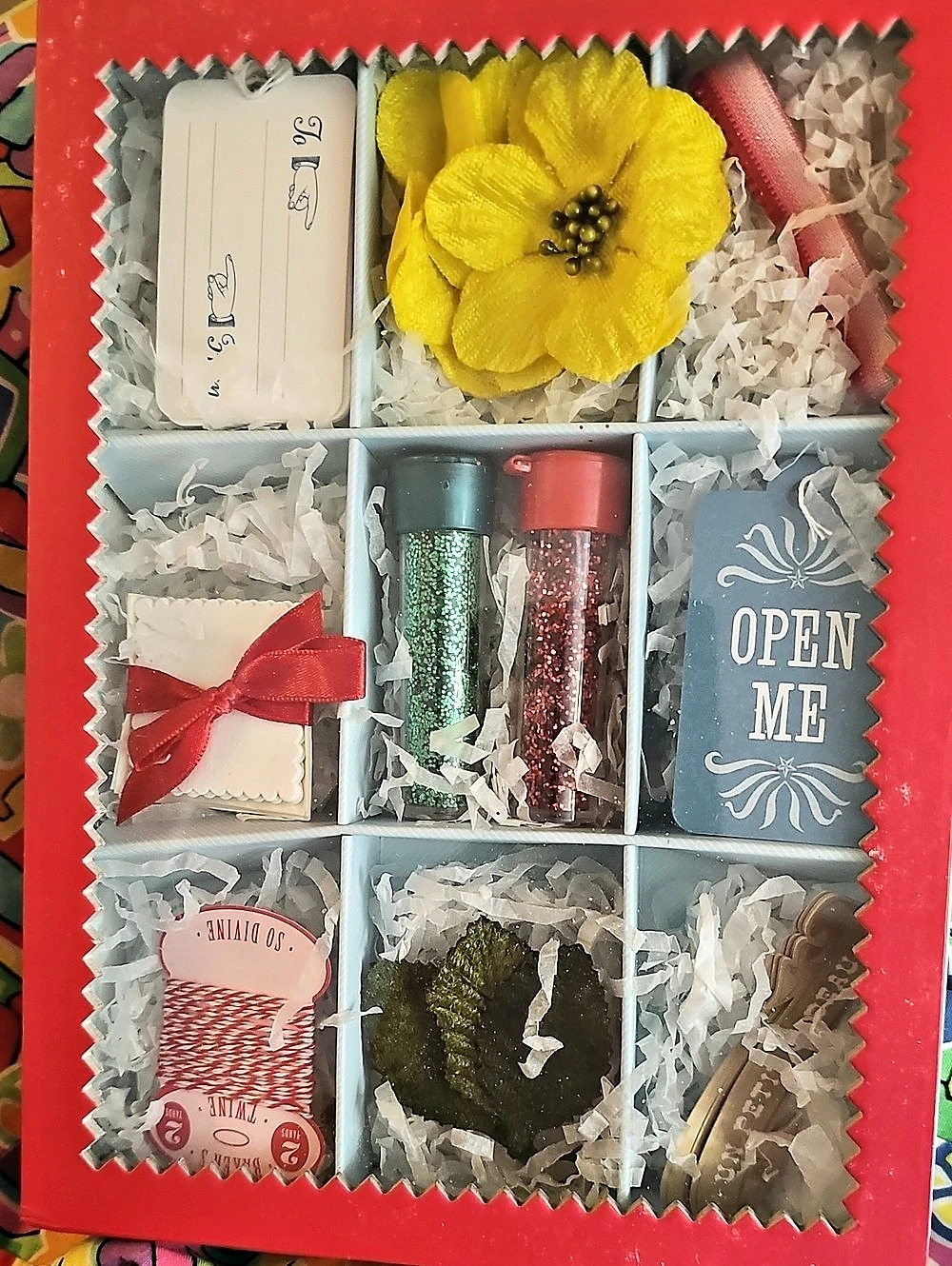 Curiosities Gift Box Floral Party Decor - Picture 2 of 4